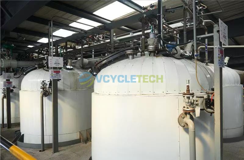 Geïsoleerde reactievaten op de productielijn — VCYCLETECH